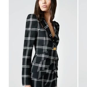 ISO-in search of this Smythe Blazer. size 6 or 8